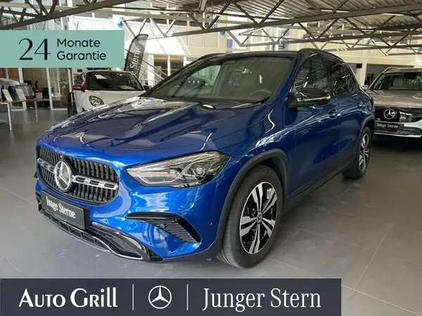 MERCEDES-BENZ GLA 220 4M (2/27)