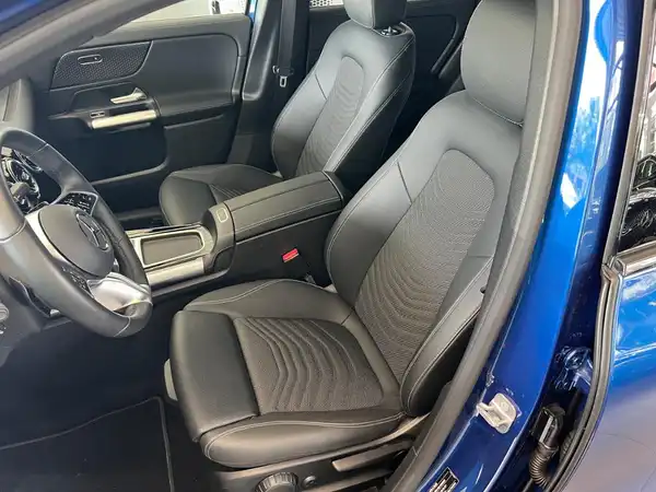 MERCEDES-BENZ GLA 220 4M (15/27)