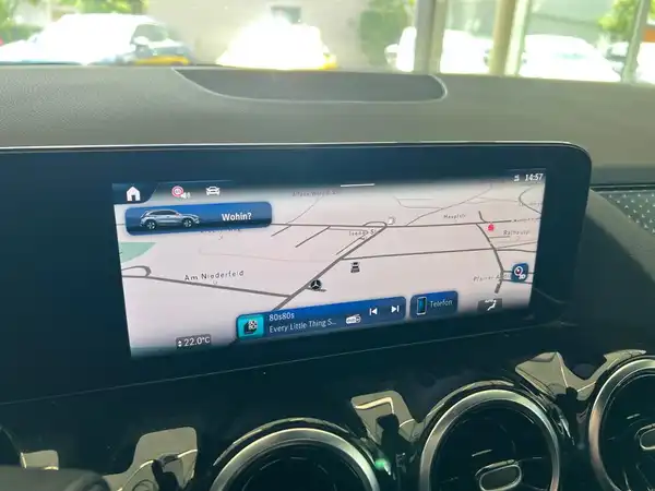MERCEDES-BENZ GLA 220 4M (18/27)