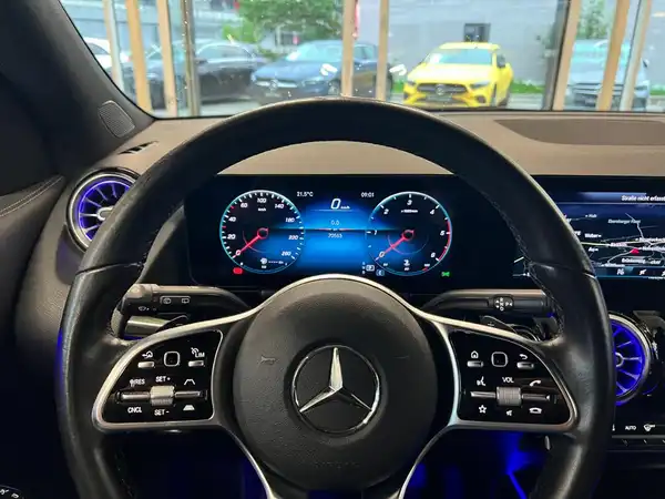 MERCEDES-BENZ GLA 220 d 4MATIC (17/27)