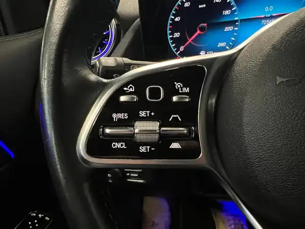 MERCEDES-BENZ GLA 220 d 4MATIC (27/27)