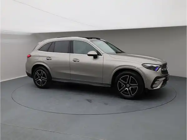 MERCEDES-BENZ GLC 200 4M (7/27)