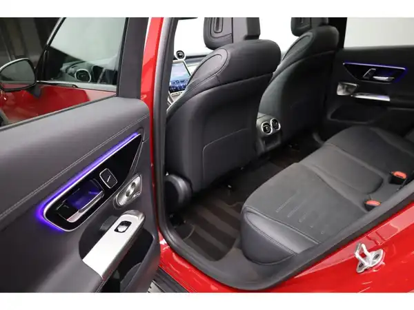 MERCEDES-BENZ GLC 300 d 4M (12/28)