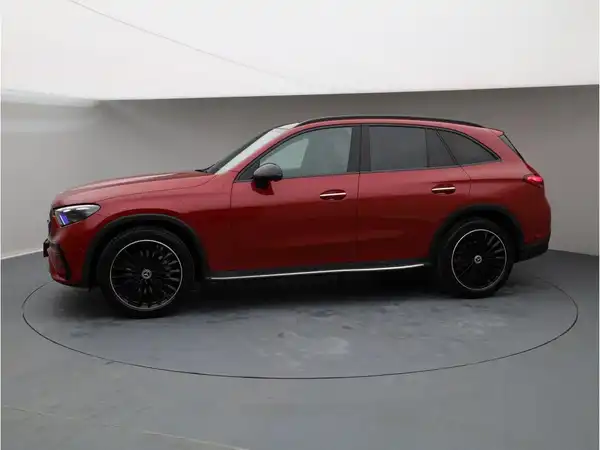 MERCEDES-BENZ GLC 300 d 4M (3/28)