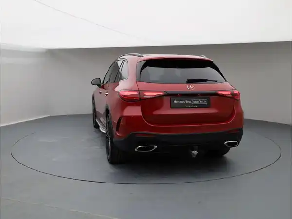 MERCEDES-BENZ GLC 300 d 4M (5/28)