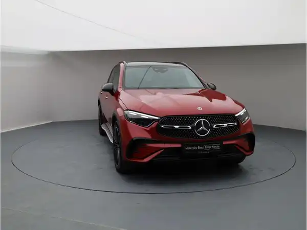MERCEDES-BENZ GLC 300 d 4M (9/28)