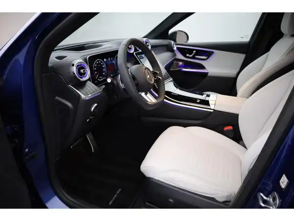 MERCEDES-BENZ GLC 400 e 4M (11/30)