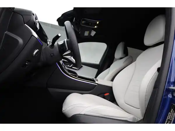 MERCEDES-BENZ GLC 400 e 4M (29/30)