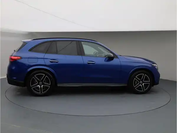 MERCEDES-BENZ GLC 400 e 4M (7/30)