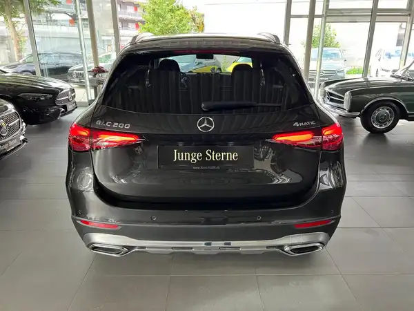 MERCEDES-BENZ GLC 200 4M (7/27)
