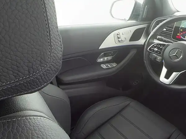 MERCEDES-BENZ GLE 300 d 4M (9/27)
