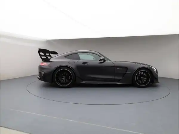 MERCEDES-BENZ AMG GT Black Series (6/19)