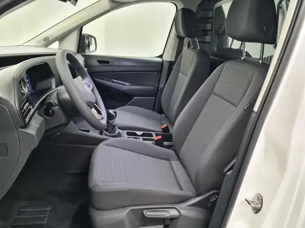 VW Caddy Cargo 2.0 TDI (8/15)