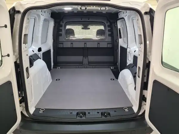 VW Caddy Cargo 2.0 TDI (10/15)
