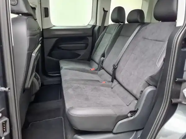 VW Caddy Style 1.5 TSI (9/15)